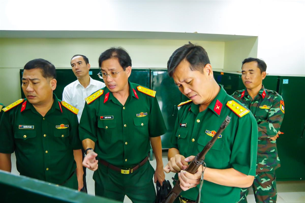 Hội đồng GDQP&AN tỉnh Khánh Hoà kiểm tra công tác giảng dạy tại Trung tâm GDQP&AN Trường Đại học Nha Trang