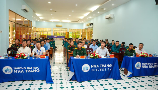 Hoàn thành huấn luyện Đại đội tự vệ Trường Đại học Nha Trang năm 2025
