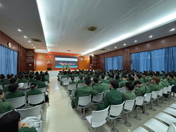 BẾ MẠC KHÓA HỌC GDQP&AN CHO SINH VIÊN TRƯỜNG ĐẠI HỌC KHÁNH HÒA