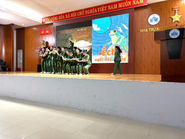 BẾ MẠC KHÓA HỌC GDQP&AN CHO SINH VIÊN TRƯỜNG ĐẠI HỌC KHÁNH HÒA