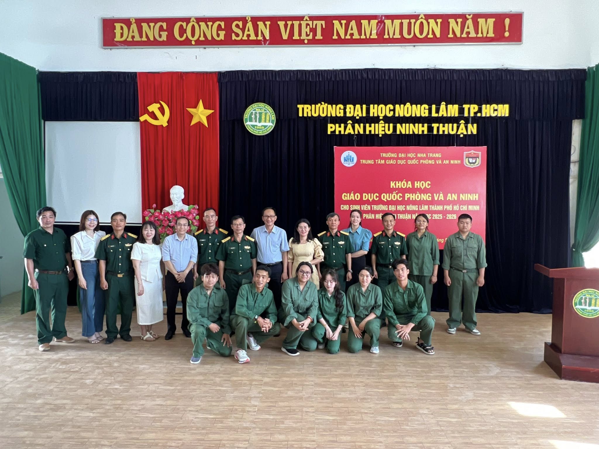 Khai mạc khóa học giáo dục quốc phòng và an ninh năm học 2025 – 2026 tại Phân hiệu Trường Đại học Nông Lâm Tp. Hồ Chí Minh Tại Ninh Thuận