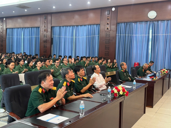 TRUNG TÂM GDQP&AN TRƯỜNG ĐẠI HỌC NHA TRANG TỔ CHỨC LỄ KHAI MẠC KỲ HỌC HÈ NĂM HỌC 2025 – 2026