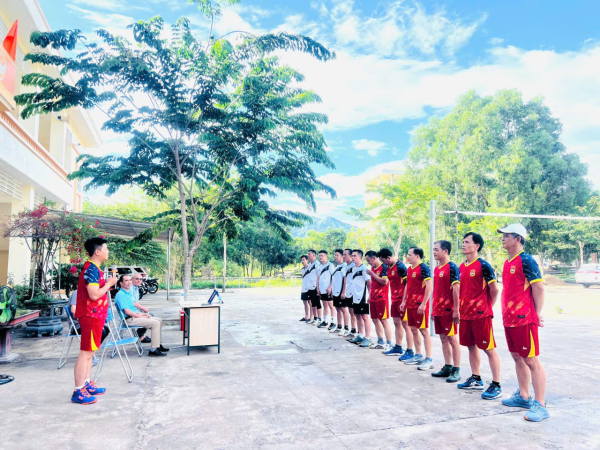 GIAO LƯU BÓNG CHUYỀN KỶ NIỆM 81 NĂM CÁCH MẠNG THÁNG TÁM THÀNH CÔNG