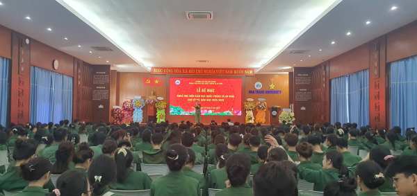 TRUNG TÂM GIÁO DỤC QUỐC PHÒNG VÀ AN NINH TRƯỜNG ĐẠI HỌC NHA TRANG TỔ CHỨC BẾ MẠC KỲ HỌC HÈ NĂM HỌC 2025 - 2026