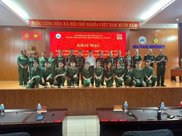 KHAI MẠC KHÓA HỌC GDQP&AN CHO SINH VIÊN TRƯỜNG ĐẠI HỌC KHÁNH HÒA NĂM HỌC 2026-2027