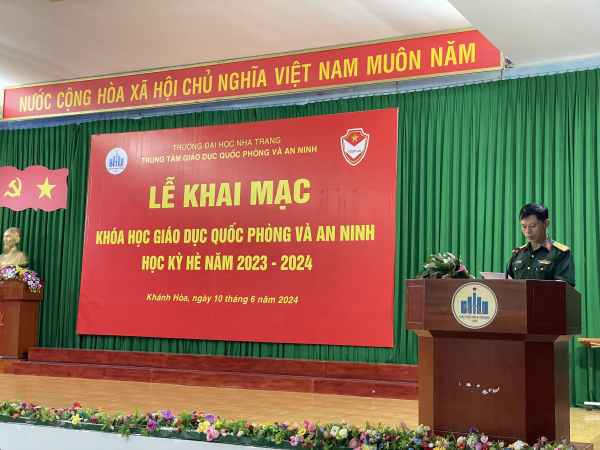 Một số hình ảnh buổi khai mạc khóa học giáo dục quốc phòng và an ninh cho sinh viên Trường Đại học Nha Trang học kỳ hè, năm học 2023-2024