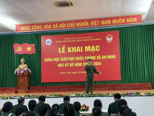 Một số hình ảnh buổi khai mạc khóa học giáo dục quốc phòng và an ninh cho sinh viên Trường Đại học Nha Trang học kỳ hè, năm học 2023-2024