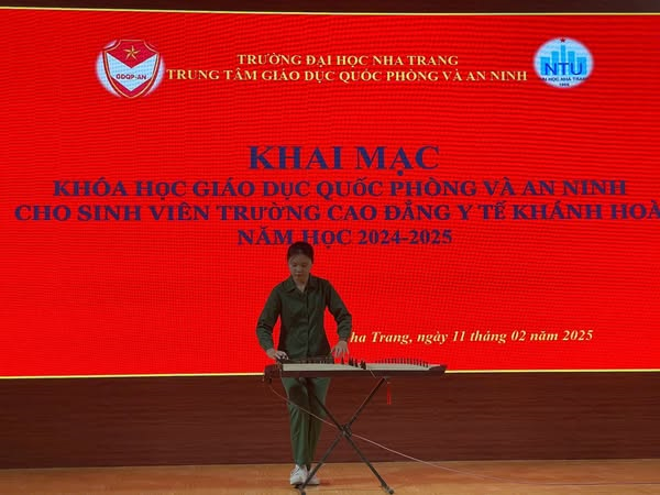 Khai mạc khóa học Giáo dục quốc phòng và an ninh cho sinh viên Trường Cao đẳng Y tế Khánh Hòa, học kỳ II, năm học 2024-2025