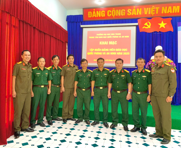 Tập huấn cho giảng viên Giáo dục quốc phòng và an ninh năm 2025