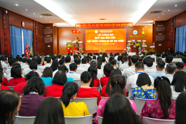 Lễ công bố Quyết định công nhận Hiệu trưởng Trường Đại học Nha Trang